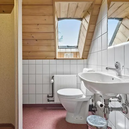 7 Bedroom Stunning In - D70125 * Grenå