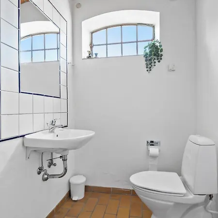 7 Bedroom Stunning In - D70125 別荘 *