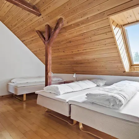 7 Bedroom Stunning In - D70125 別荘 Grenå