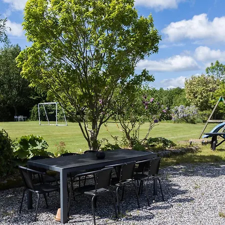 7 Bedroom Stunning In - D70125 別荘