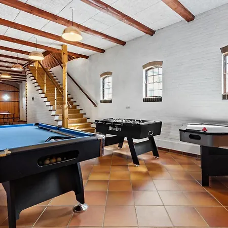 7 Bedroom Stunning In - D70125 格雷诺