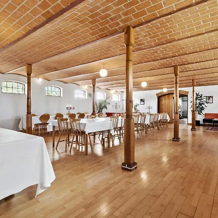 7 Bedroom Stunning In - D70125 別荘 *