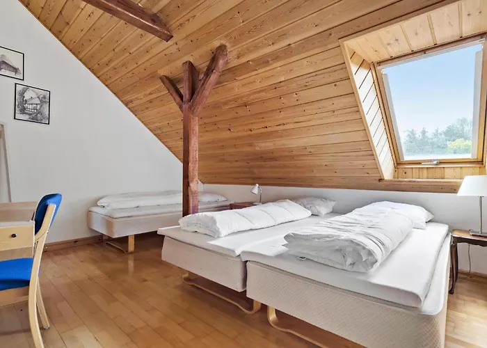 7 Bedroom Stunning In - D70125 펜션 그레나
