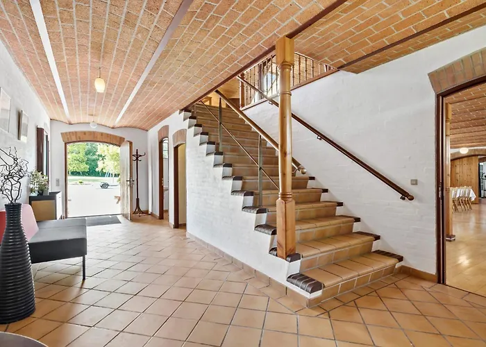 7 Bedroom Stunning In - D70125 그레나