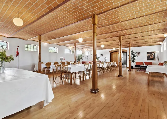 7 Bedroom Stunning In - D70125 펜션 *